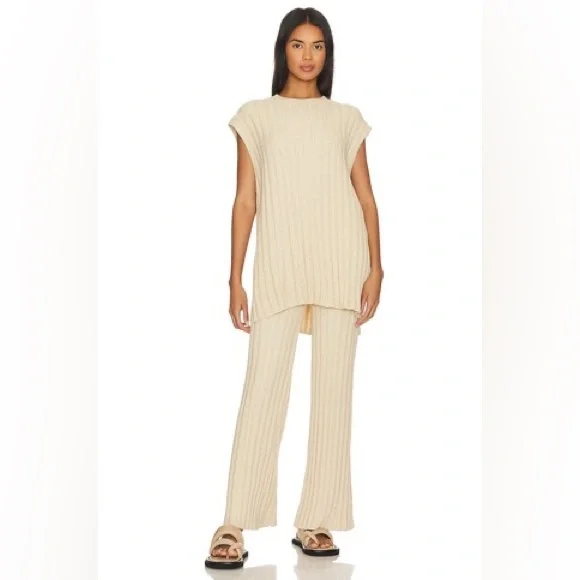 House of Harlow 1960 x Revolve Ilaria Boucle Cream Pants- Small - Picture 3 of 6